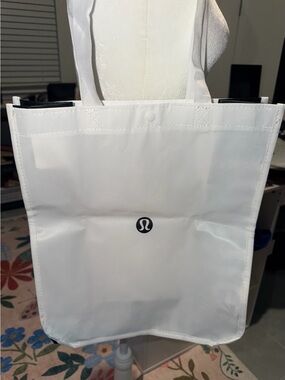 lululemon athletica White Logo Everyday Reusable Tote